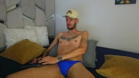 Snapshot of max_tayloor chatting on 04/10/26, 05:56 Max Taylor online show from 04/10/26, 05:56