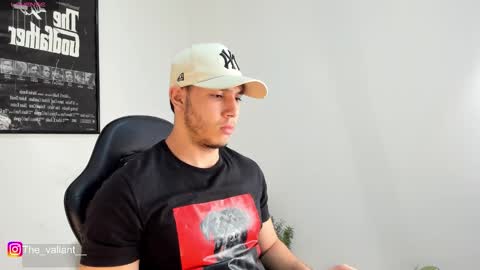 max_valiant1 online show from 03/22/26, 11:19