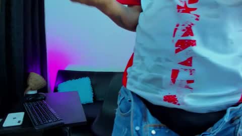 MAX     online show from 02/06/26, 07:34