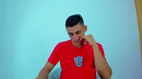 Snapshot of max_wild01 chatting on 06/12/26, 05:17 MAX online show from 06/12/26, 05:17
