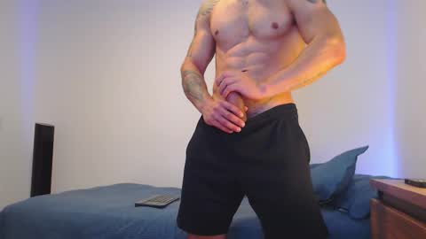 max_xl_ online show from 02/11/26, 03:17