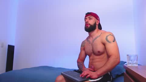 max_xl_ online show from 03/18/26, 04:54