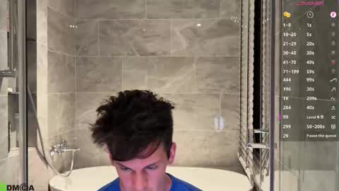 Max online show from 10/18/25, 08:20