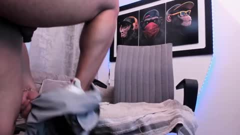 Snapshot of maxcarther chatting on 03/11/25, 08:42 Maxcarther online show from 03/11/25, 08:42