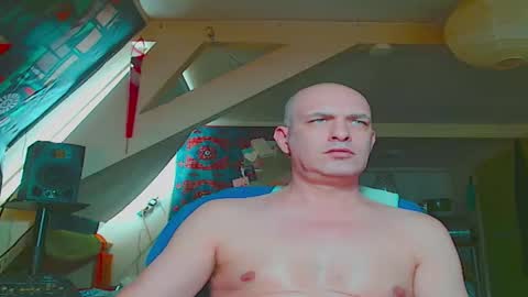 maxhardcore77 online show from 04/18/26, 10:19