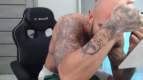 Snapshot of maxi_foxxx chatting on 09/12/25, 07:41 Maximus Fox online show from 09/12/25, 07:41