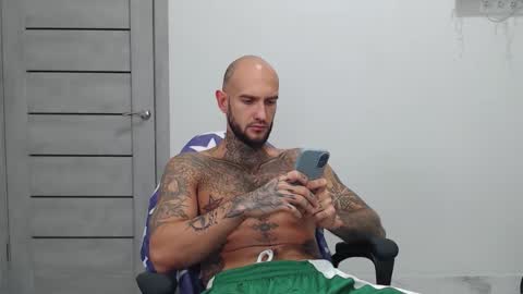 Snapshot of maxi_foxxx chatting on 10/10/25, 06:34 Maximus Fox online show from 10/10/25, 06:34