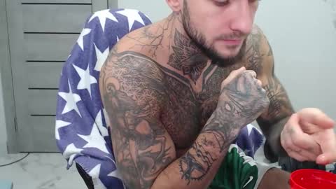 Snapshot of maxi_foxxx chatting on 11/12/25, 04:35 Maximus Fox online show from 11/12/25, 04:35