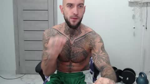 Snapshot of maxi_foxxx chatting on 11/16/25, 06:52 Maximus Fox online show from 11/16/25, 06:52