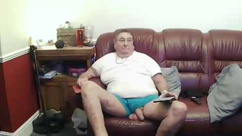 MAX online show from 04/03/26, 11:36