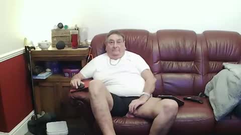 MAX online show from 04/14/26, 09:43