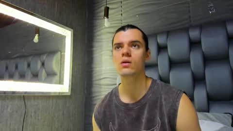 Snapshot of maxi_styles chatting on 02/22/26, 02:37 Alex online show from 02/22/26, 02:37