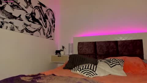 Snapshot of maxianomal chatting on 02/04/25, 02:28 Max online show from 02/04/25, 02:28