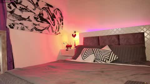 Max online show from 02/18/26, 02:29