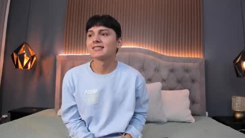 --  -- online show from 10/09/25, 08:07