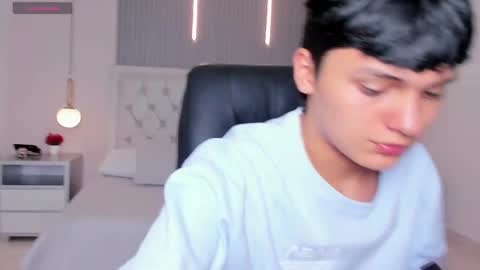 --  -- online show from 12/17/25, 06:36