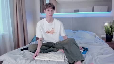 maxim burn online show from 03/03/25, 01:20