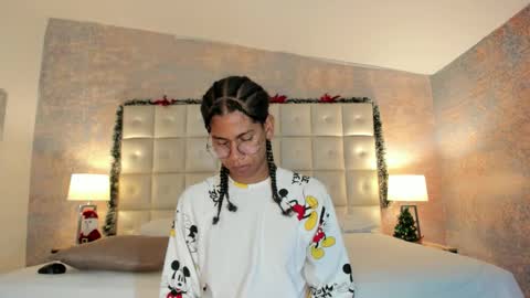 maxim online show from 01/06/26, 03:10