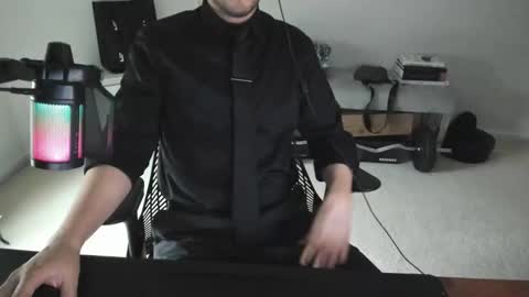 Snapshot of maximal91 chatting on 03/03/26, 08:26 maximal91 online show from 03/03/26, 08:26