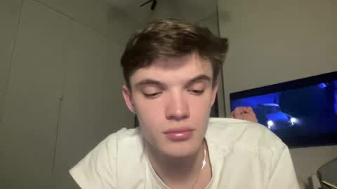 Snapshot of maximaxerxxx chatting on 12/17/24, 09:27 maximaxerxxx online show from 12/17/24, 09:27