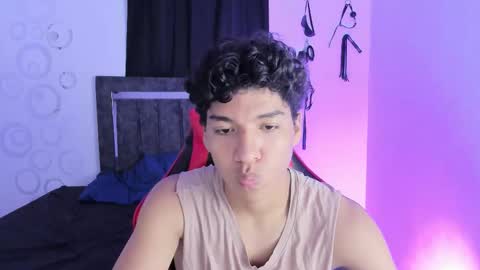 Maximiliano online show from 11/11/25, 07:58