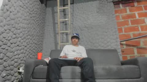 maximo__77 online show from 12/19/25, 02:51