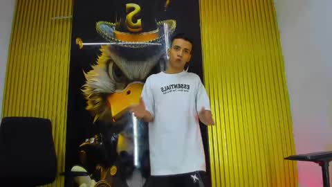 maximo_grayt_ online show from 05/11/26, 12:11