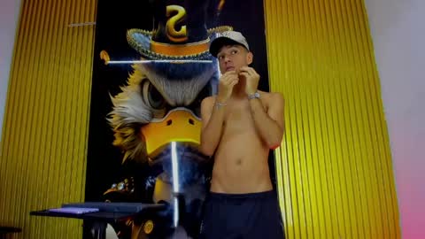 maximo_grayt_ online show from 05/14/26, 02:46