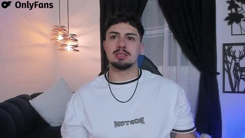 Snapshot of maximo_rodriguez chatting on 01/12/25, 05:24 Maximo online show from 01/12/25, 05:24