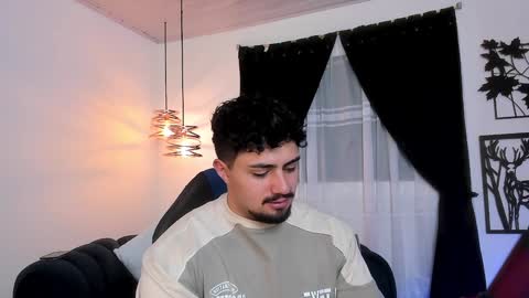 Snapshot of maximo_rodriguez chatting on 01/26/25, 06:07 Maximo online show from 01/26/25, 06:07