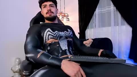 Snapshot of maximo_rodriguez chatting on 10/20/25, 07:20 Maximo online show from 10/20/25, 07:20