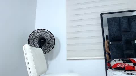 Snapshot of maximo_sebastian chatting on 01/12/25, 03:39 Maximo Sebastian online show from 01/12/25, 03:39