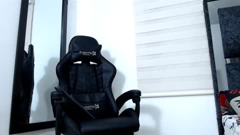 Snapshot of maximo_sebastian chatting on 03/09/25, 03:54 Maximo Sebastian online show from 03/09/25, 03:54