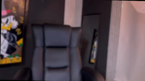 Maximo online show from 10/19/25, 05:13