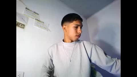 Maximo Aron Vega online show from 03/08/26, 06:01