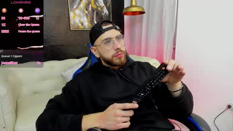 Maximo Wolf online show from 11/13/25, 10:41