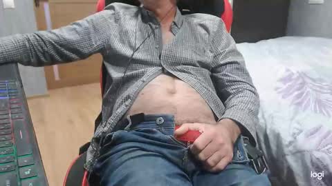 maximus3334 online show from 09/29/25, 11:15