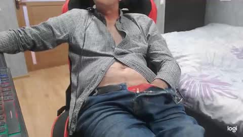 maximus3334 online show from 10/01/25, 11:16