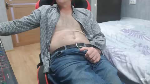 maximus3334 online show from 10/03/25, 10:56