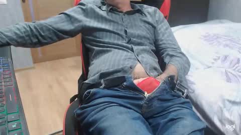 maximus3334 online show from 10/15/25, 11:32