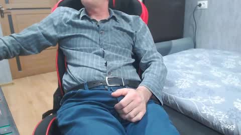 maximus3334 online show from 04/12/26, 08:36