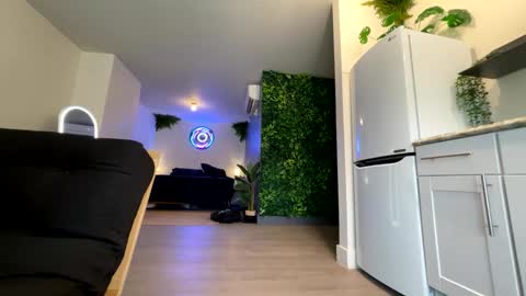 Maximus7871 online show from 12/05/24, 08:44