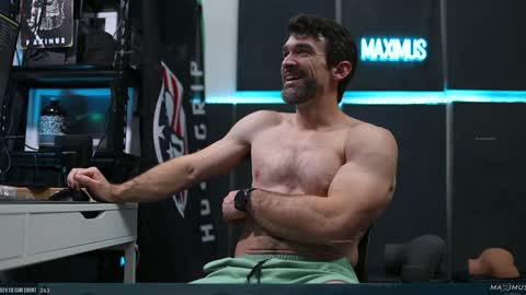 Snapshot of maximus_787 chatting on 12/19/24, 12:02 Maximus7871 online show from 12/19/24, 12:02