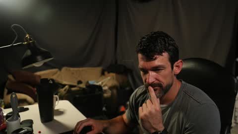 Snapshot of maximus_787 chatting on 10/28/25, 06:43 Maximus7871 online show from 10/28/25, 06:43