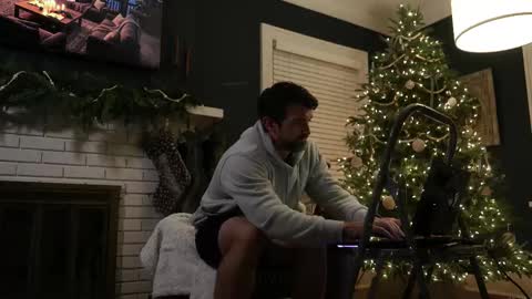 Snapshot of maximus_787 chatting on 12/18/25, 03:01 Maximus7871 online show from 12/18/25, 03:01