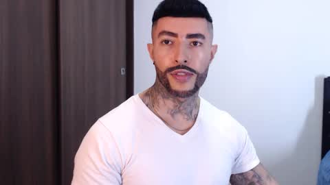 Independent Model online show from 01/26/25, 02:03