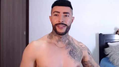 Independent Model online show from 02/02/25, 07:09