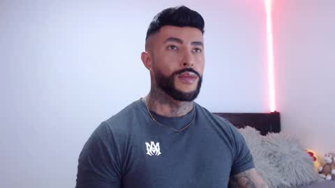 Independent Model online show from 10/19/25, 12:22