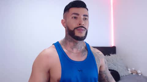 Independent Model online show from 11/19/25, 03:28