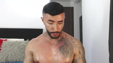Independent Model online show from 05/20/26, 04:29
